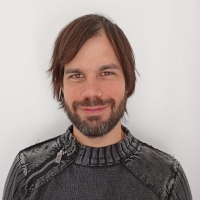 Alejandro Serrano-Martinez instructor for Transmitting Science